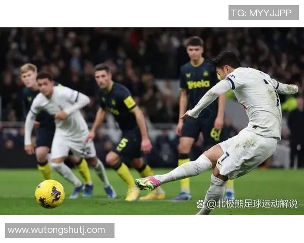 曾经的绿茵场英雄足球明星退役后的帅气转型与新生活探秘